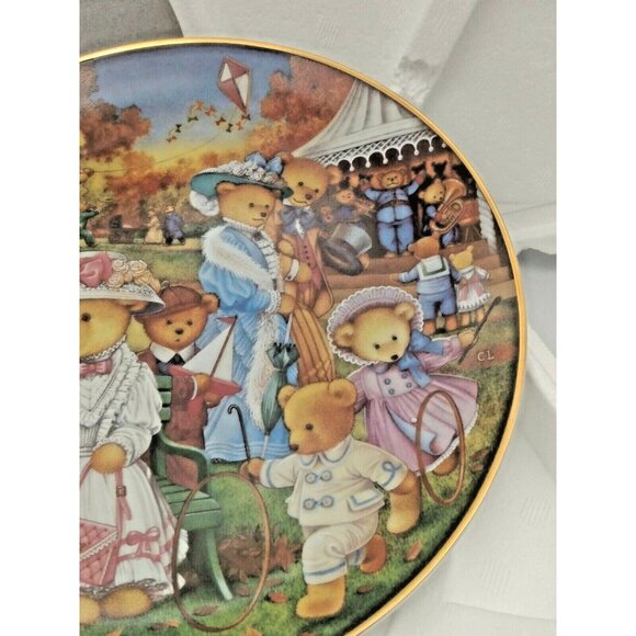 Collector's Plate - TEDDY BEAR OUTING by CAROL LAWSON - Franklin Mint - Picture 5 of 7